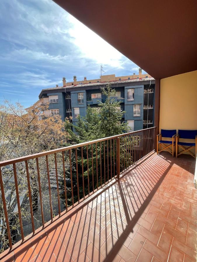 Apartamento Centrico En Berga - Alberga Exterior foto